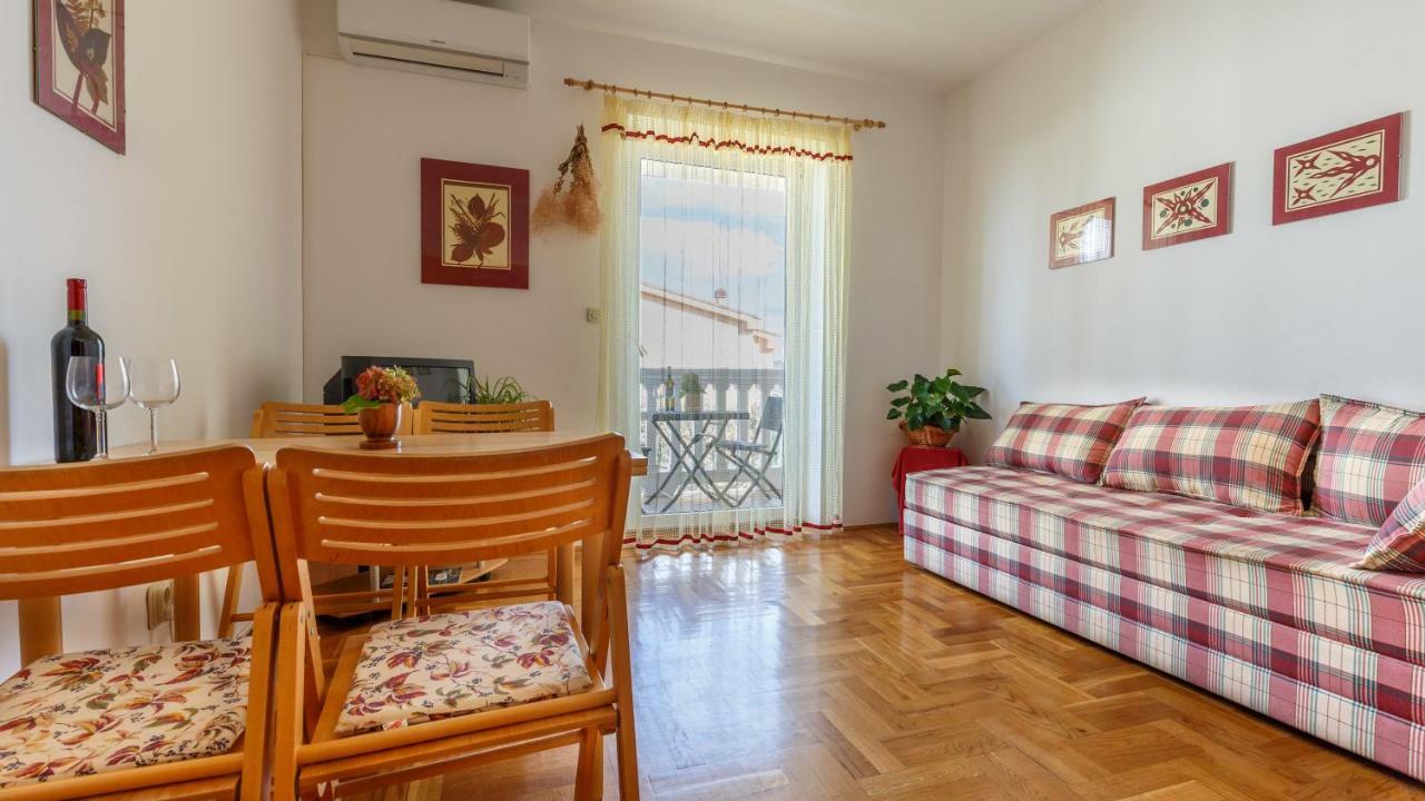 Apartment Josephine 2 Malinska Ngoại thất bức ảnh