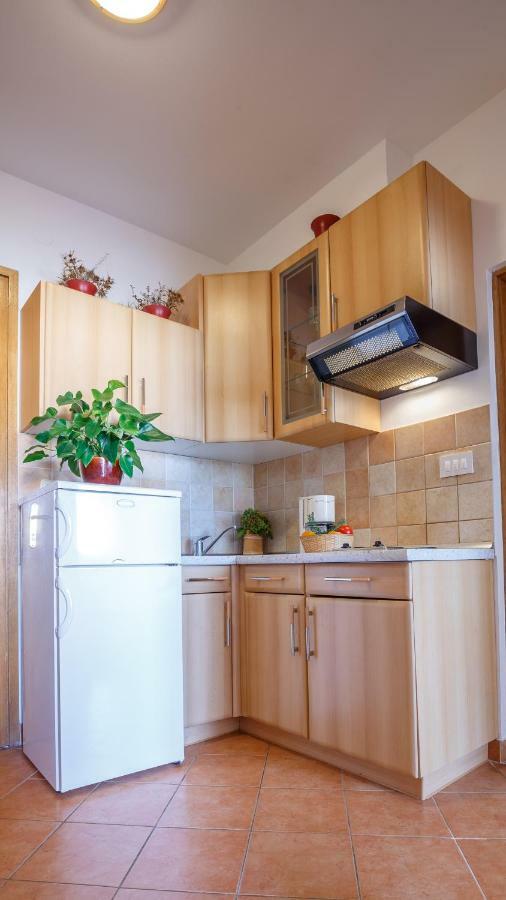 Apartment Josephine 2 Malinska Ngoại thất bức ảnh